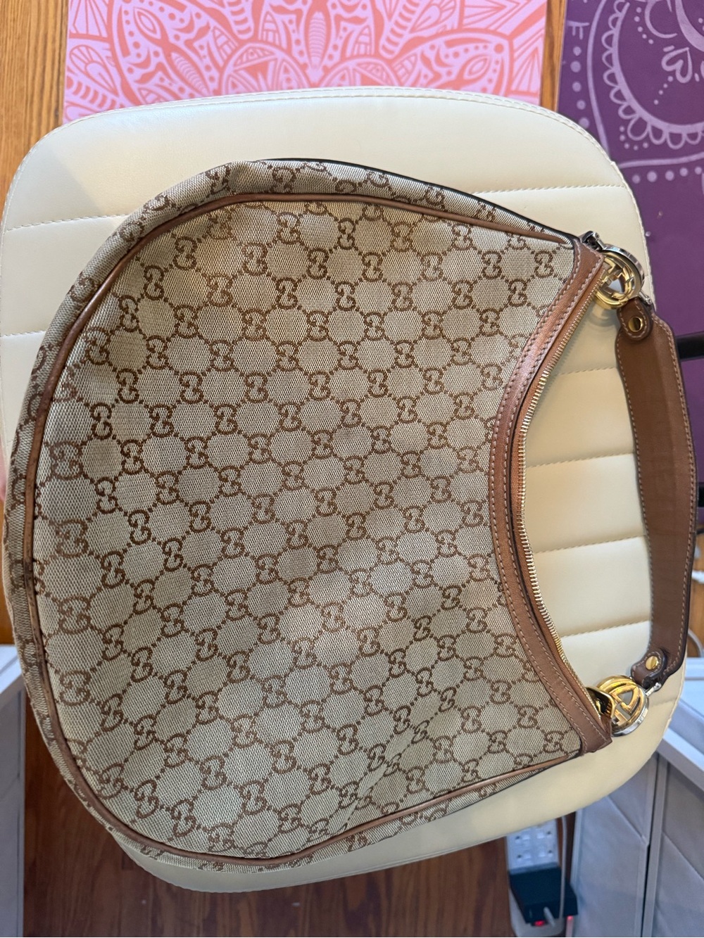 Vintage Gucci GG Canvas Sukey Medium Hobo Bag